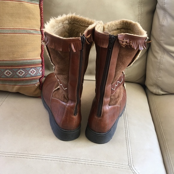 Gorgeous handcrafted leather boots - Picture 4 of 11